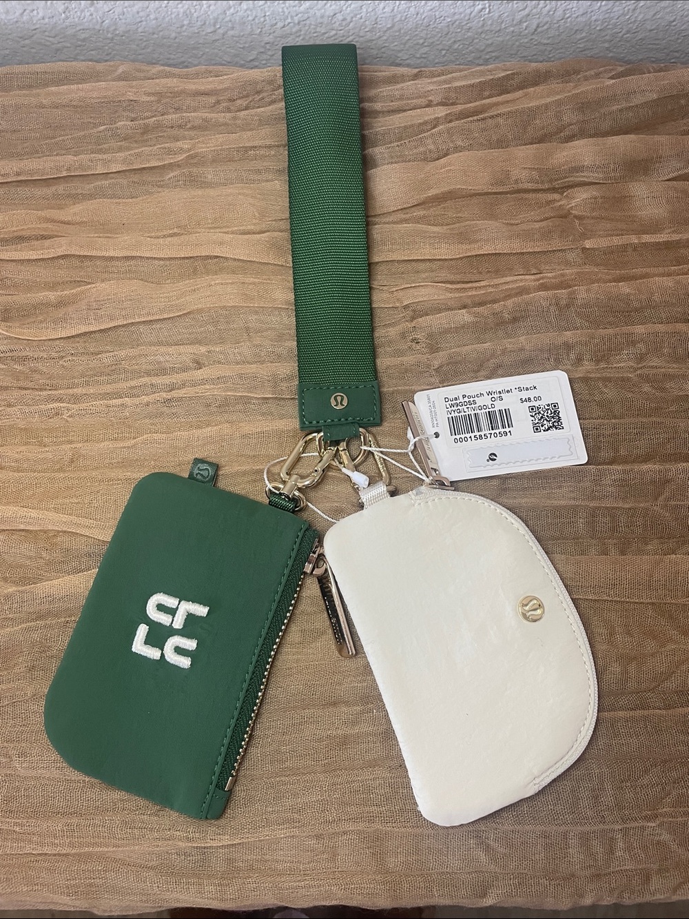 lululemon athletica Dual Pouch Wristlet in Forest Green and Cream